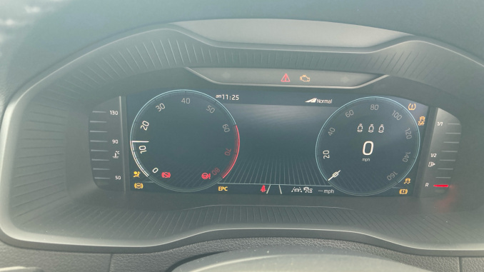 Skoda Karoq 1.5 TSI SE Edition 5dr Petrol Estate - Image 11